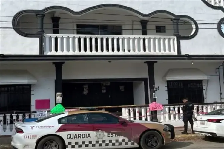 Fiscalía catea academia por caso Dafne