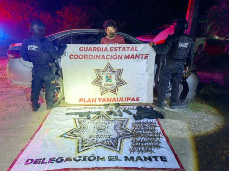 Detienen a hombre con armamento en Mante