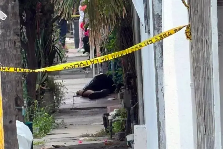 Adolescente muere baleado camino a su trabajo