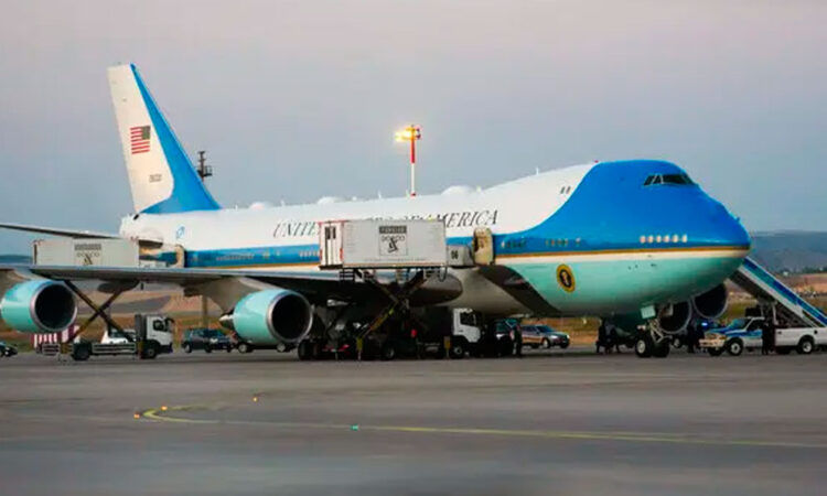 Trump fue trasladado a un avión militar durante su salida de Turquía