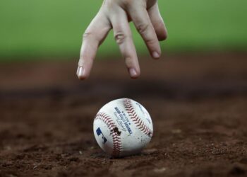 Heriberto Hernández y Javier Sanoja conectan jonrones en triunfo 7-1 de Marlins