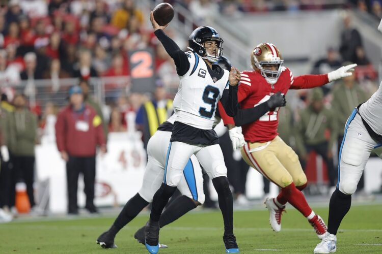 Carolina abre la pretemporada con triunfo sobre Arizona
