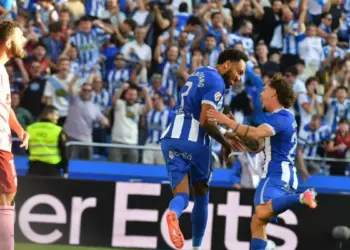 Aubameyang brilla en triunfo 3-1 del Deportivo ante Valencia