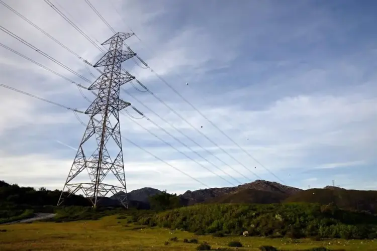 Pone en riesgo brecha eléctrica a la inversión