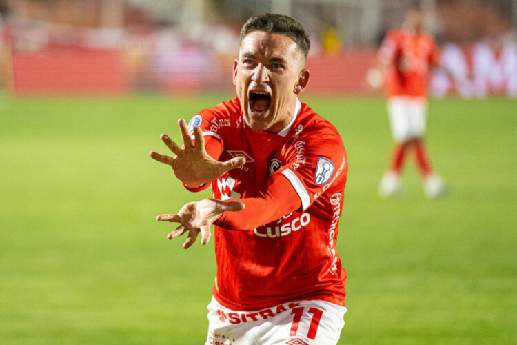 Cienciano aplasta a Botafogo en la altura de Cusco