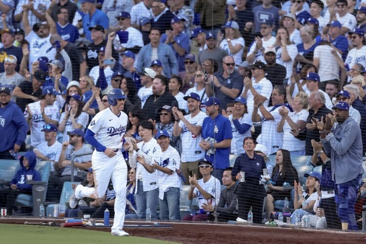 Dodgers vencen 6-5 a los Reales; Ohtani anota la carrera decisiva en la séptima
