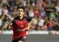 Xolos derrota a Pumas con doblete de Gilberto Mora