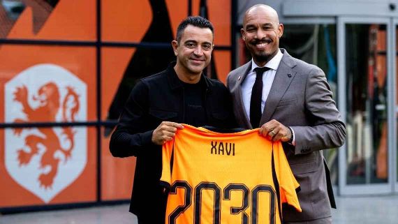 Xavi toma con humor ser tercera opción en Países Bajos
