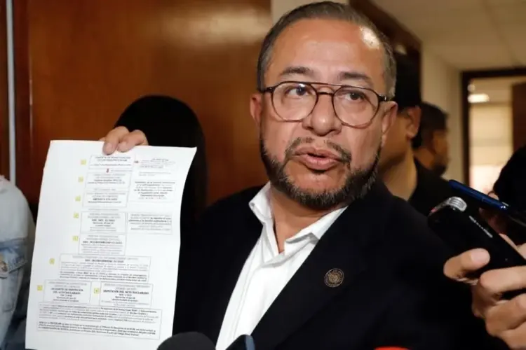 Morenista pedirá licencia y deja acéfala Sección Instructora