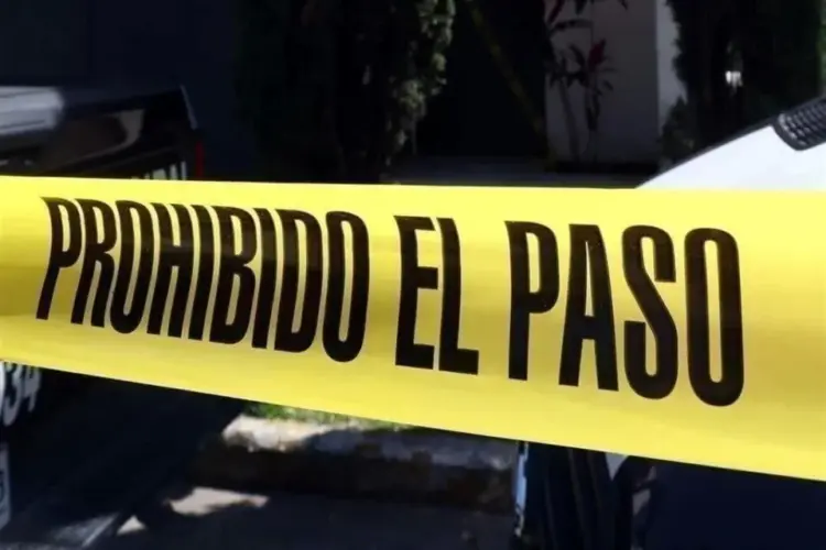 Asesinan a dos en casa de Iguala con AK-47
