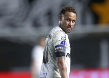 Santos remonta ante Macará con dos asistencias de Neymar