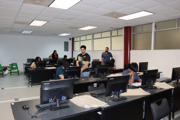 UPRR impulsa talento matemático estudiantil