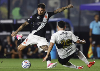 Olimpia resiste ante Vasco da Gama y deja abierta la serie