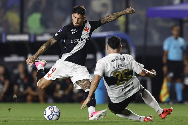 Olimpia resiste ante Vasco da Gama y deja abierta la serie