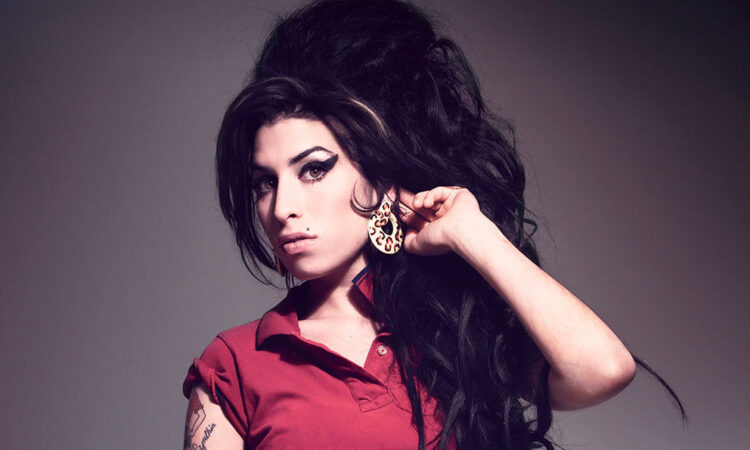 Mitch Winehouse pierde batalla legal por pertenencias de Amy