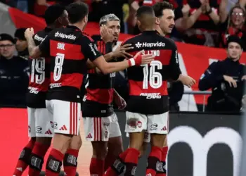 Flamengo rescata empate y elimina al Independiente del Valle
