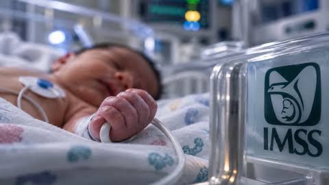 Padres acusan negligencia en muerte de cinco bebés