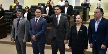 Armando García Pedraza rinde protesta como Secretario General del Poder Legislativo