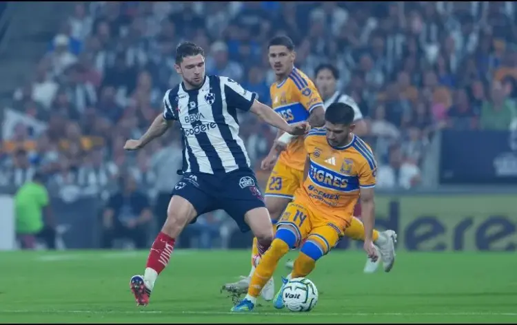 Monterrey y Tigres empatan si goles en un aburrido clásico norteño 143