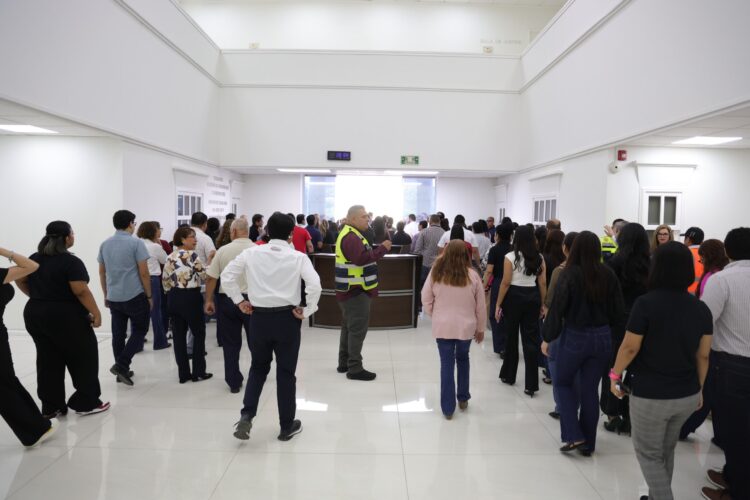 Evacuan a 947 personas del edificio del Poder Judicial de Tamaulipas en Simulacro de Contingencia