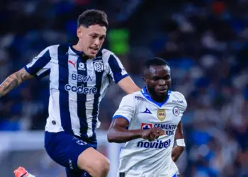 Monterrey vence 1-0 a Cruz Azul con error de Kevir Mier