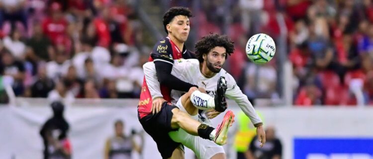 Atlas y Pumas empatan 1-1 en el Estadio Jalisco