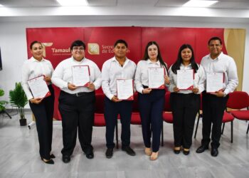 Entrega la SET 45 nombramientos a maestros de educación especial, preescolar y primaria