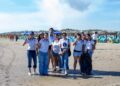 Participan voluntarios en jornada de limpieza en Playa Miramar