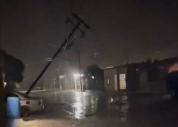 Huracán Polo toca tierra en Baja California Sur