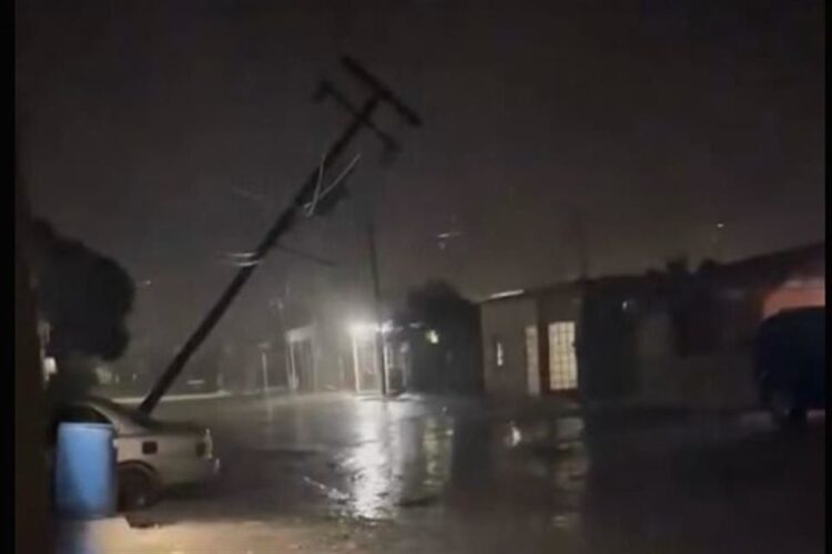 Huracán Polo toca tierra en Baja California Sur