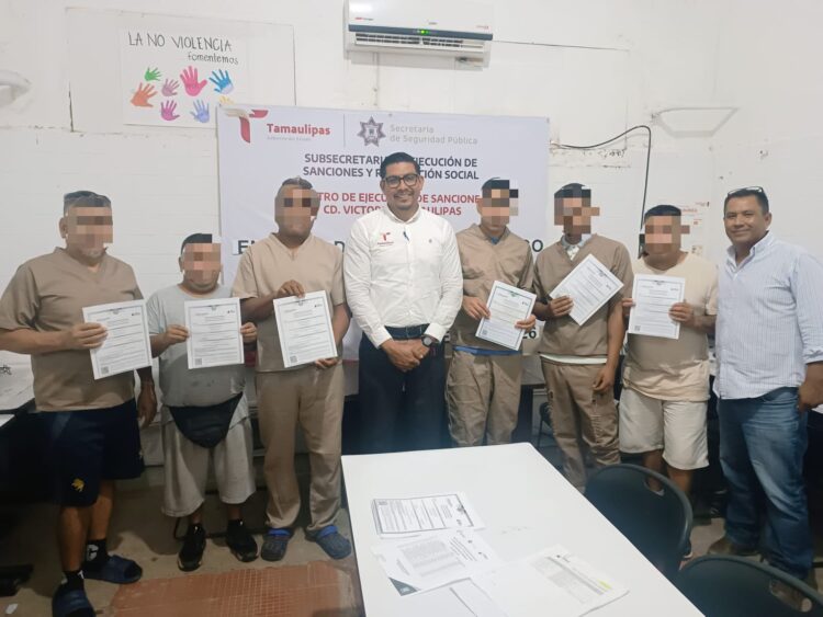 Certifican a internos del CEDES Victoria