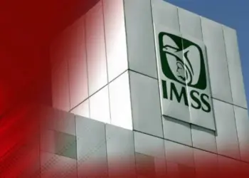 Padres de bebés fallecidos en IMSS niegan una sola bacteria