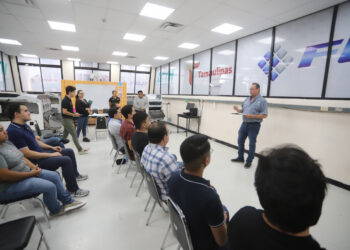 Impulsa UTTN la formación tecnológica