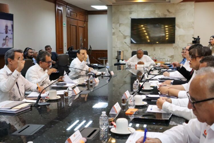 Destaca rector Anaya avances de UAT ante el Patronato Universitario