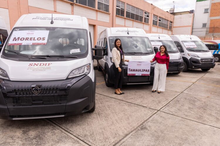 Recibe DIF Tamaulipas tres vehículos adaptados para fortalecer atención a discapacitados