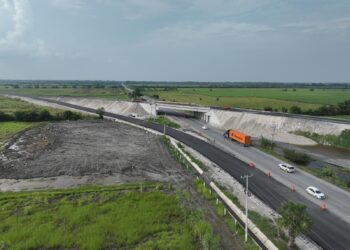 Fortalecen conectividad carretera de zona cañera con libramiento poniente Mante