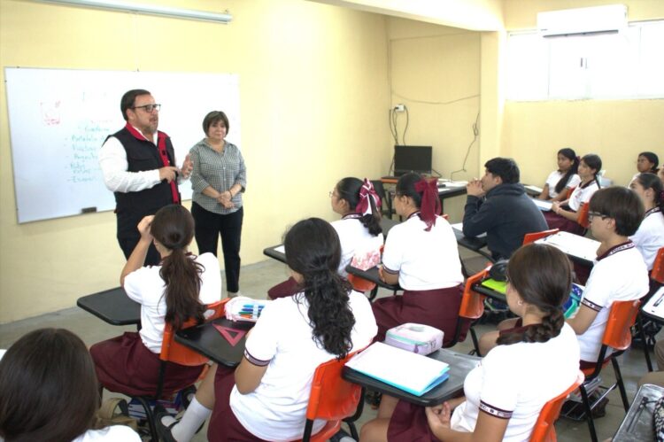 Secretario de Educación supervisa escuelas victorenses
