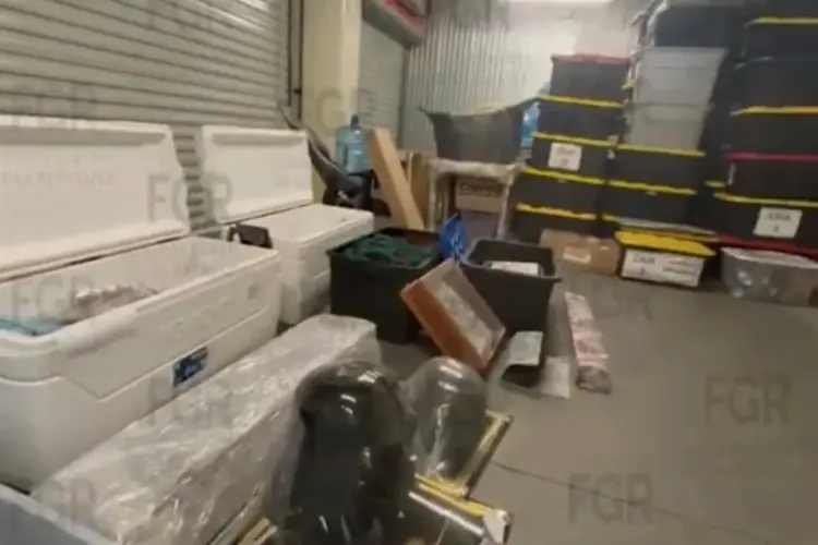 Hallan documentos firmados por Ojeda en cateo