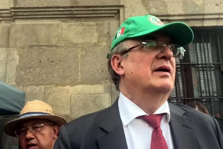 Ebrard evita confirmar acuerdo comercial con EU