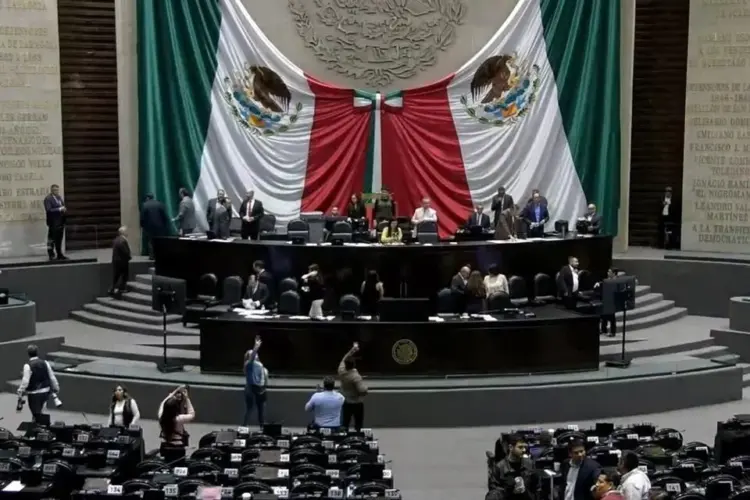 Diputados alistan sanciones a proveedores de internet