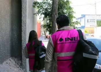 INE duplica sueldo a capacitadores para elección 2027