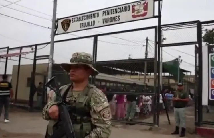 Perú despliega militares en cárceles de alta peligrosidad