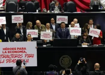 Diputados aprueban prohibición de doble nacionalidad a candidatos a presidente y gobernador