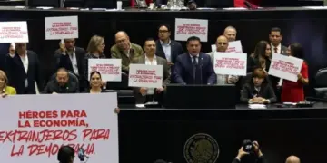 Diputados aprueban prohibición de doble nacionalidad a candidatos a presidente y gobernador