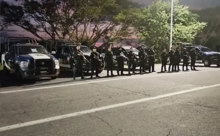 Hallan tres cuerpos en carretera Tepic-Mazatlán