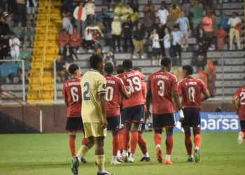 Costa Rica se desploma y pierde ante Curazao 4-3