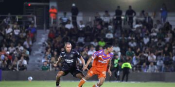 Piratas de Veracruz “despluman” 4-1 a unos desangelados Correcaminos