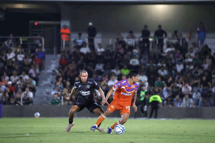 Piratas de Veracruz “despluman” 4-1 a unos desangelados Correcaminos