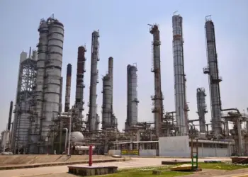 Regaña Sheinbaum a directivos de Pemex por ineficiencia