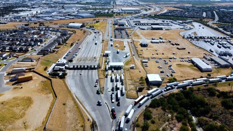 Amplían horario del Puente del Comercio Mundial en Nuevo Laredo